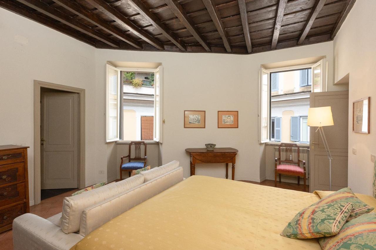 Amazing Fontana Di Trevi Apartment Rom